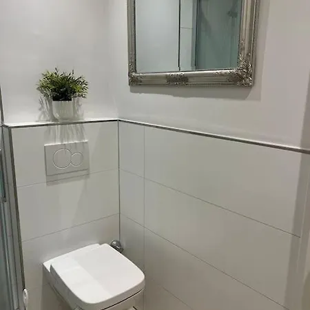 Schoene Naehe Duesseldorf Messe Und Flughafen Appartement Duisbourg