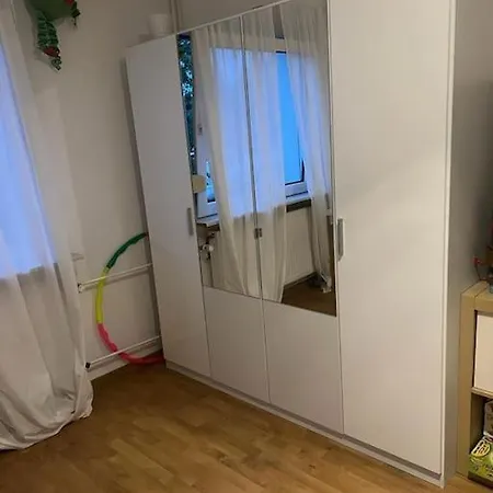 Schoene Naehe Duesseldorf Messe Und Flughafen Duisbourg