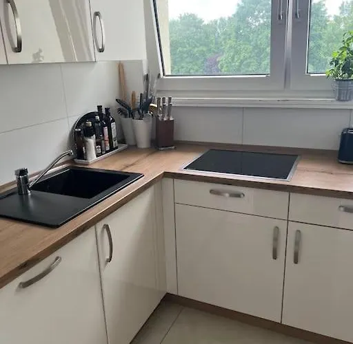 Schoene Naehe Duesseldorf Messe Und Flughafen Apartment *