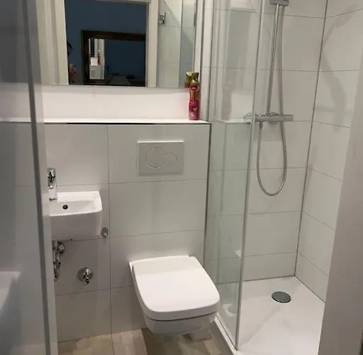 Schoene Naehe Duesseldorf Messe Und Flughafen * Duisburg