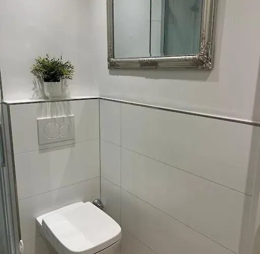 Schoene Naehe Duesseldorf Messe Und Flughafen Apartment Duisburg