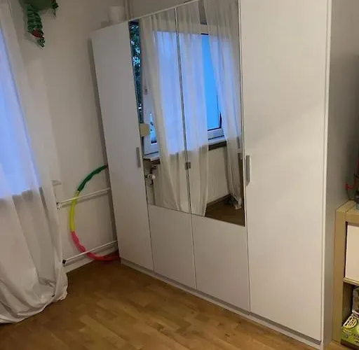 Schoene Naehe Duesseldorf Messe Und Flughafen Duisburg